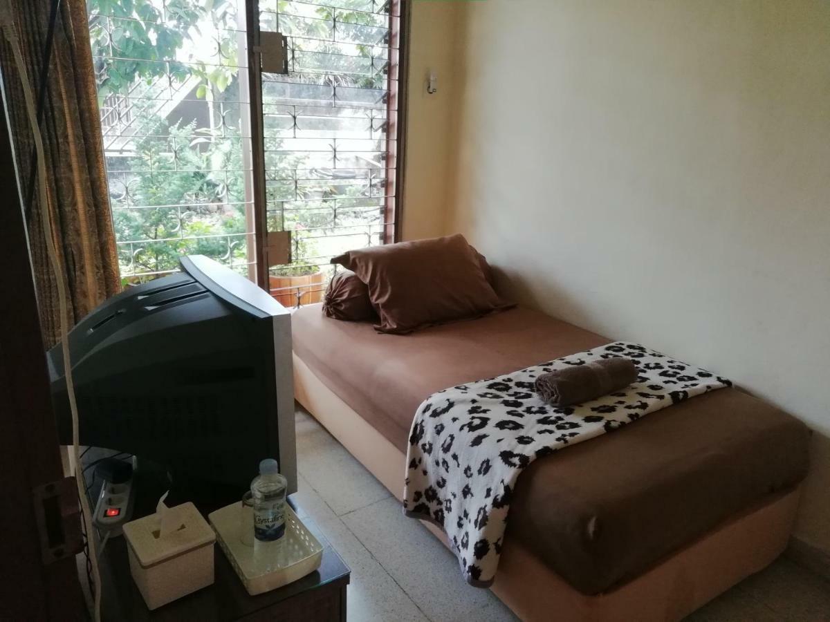 Gio Guesthouse Bogor Eksteriør bilde